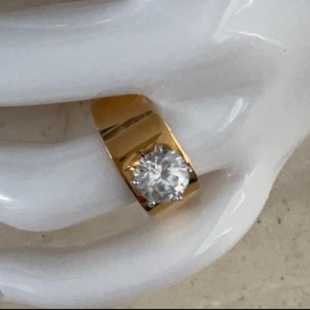 CZ Cubic Zirconia Ring 14k GE ESPO Engagement Ring Cocktail Gold Solitaire Round